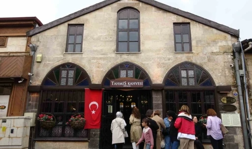D&uuml;nyanın en eski kahvehanesi Gaziantep&rsquo;te
