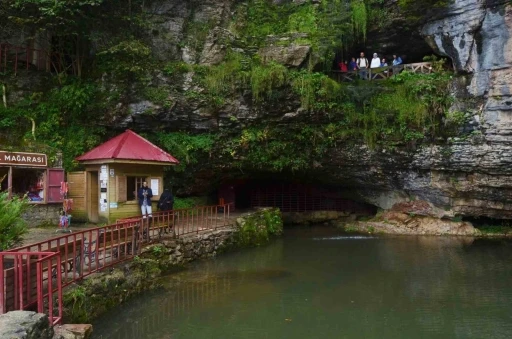 Dünyanın en uzun ikinci mağarasını 7 ayda yaklaşık 100 bin turist ziyaret etti

