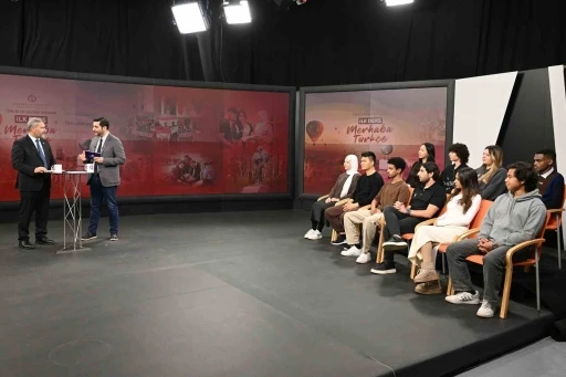 D&uuml;nyasının 123 &uuml;lkesindeki yaklaşık 4 bin &ouml;ğrenci T&uuml;rk&ccedil;eye &lsquo;Merhaba&rsquo; dedi
