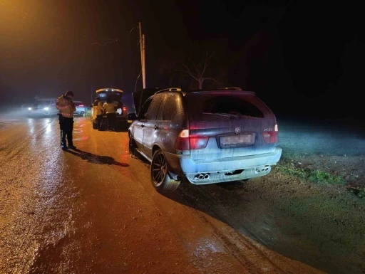 &rsquo;Dur&rsquo; ihtarına uymayan alkoll&uuml; s&uuml;r&uuml;c&uuml; kaza yapınca yakalandı
