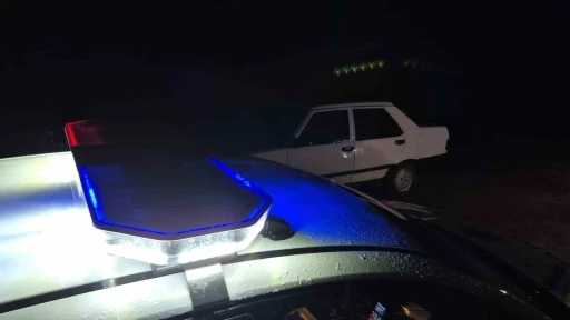 Dur ihtarına uymayan sürücü polisten 30 kilometre kaçabildi
