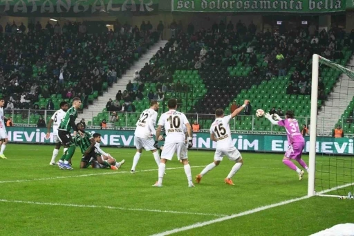 D&uuml;şme potasındaki Sakaryaspor&rsquo;da teknik direkt&ouml;r istikrarsızlığı
