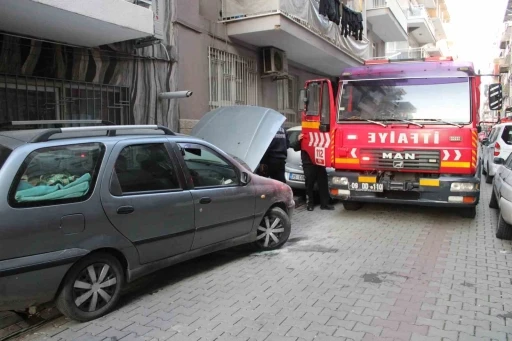 Duyarlı esnaf otomobili yanmaktan kurtardı

