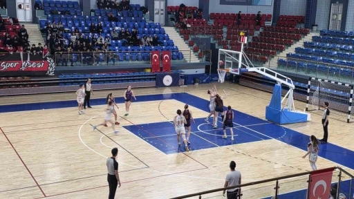 D&uuml;zce atletik b&ouml;lgesel basketbolda &ccedil;eyrek finale y&uuml;kseldi
