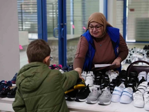 Düzce Belediyesi’nin şefkat eli binlerce aileye dokundu
