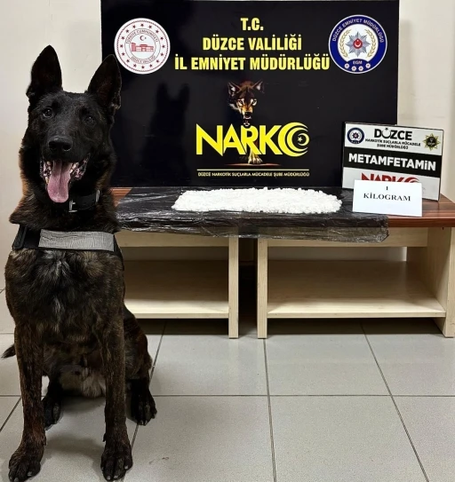 D&uuml;zce&rsquo;de 1 kilogram metamfetamin ele ge&ccedil;irildi, 1 kişi tutuklandı
