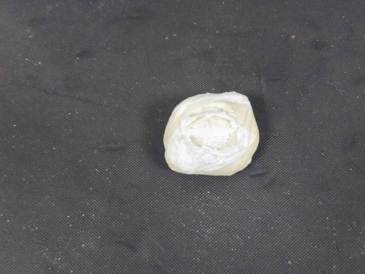 Düzce’de 15 suç kaydı bulunan şüpheli, 125 gram uyuşturucu ile yakayı ele verdi
