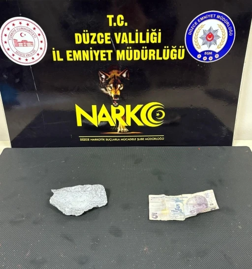 D&uuml;zce&rsquo;de 2 zehir tacirine polis operasyonu
