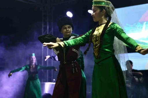 D&uuml;zce&rsquo;de &Ccedil;erkes gecesi yoğun ilgi g&ouml;rd&uuml;
