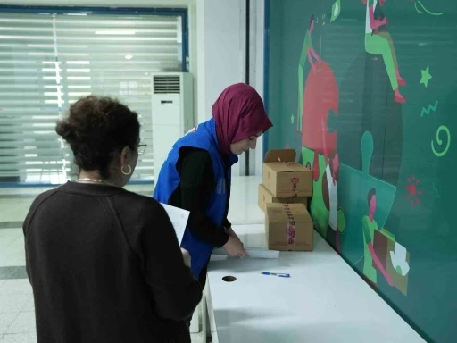 D&uuml;zce&rsquo;de &ccedil;&ouml;lyak hastalarına &ouml;zel koli dağıtıldı
