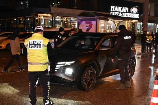 D&uuml;zce&rsquo;de denetimde 4 bin 159 kişi sorgulandı
