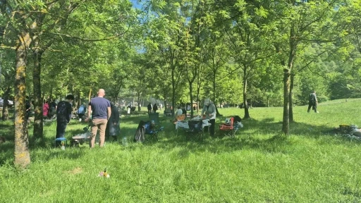 Düzce’de güneşi görenler soluğu mesire alanlarında aldı
