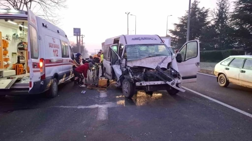 D&uuml;zce&rsquo;de kazalarda 2 kişi &ouml;ld&uuml; 135 kişi yaralandı

