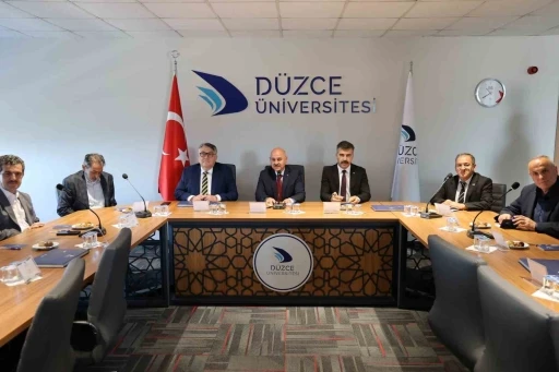 D&uuml;zce &Uuml;niversitesi danışma kurulu ilk toplantısını ger&ccedil;ekleştirdi
