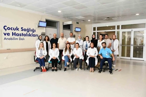 Düzce Üniversitesi minik kalplerin yanında
