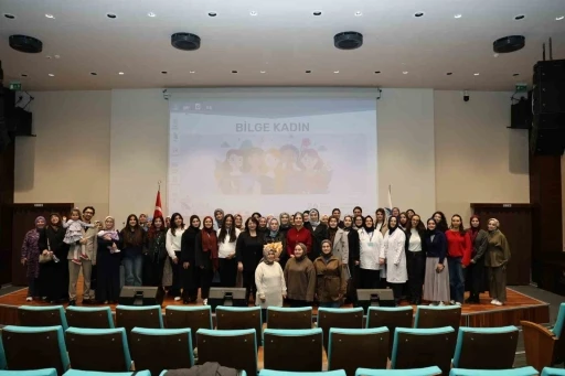 D&uuml;zce &Uuml;niversitesi&rsquo;nde "Bilge Kadın" temalı konferans
