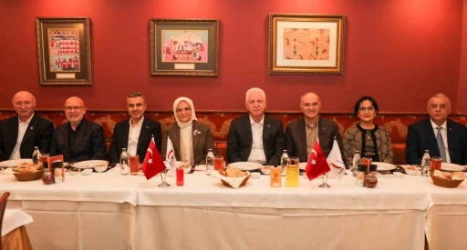 D&uuml;zce yemekleri 138 yıllık restoranda pişti
