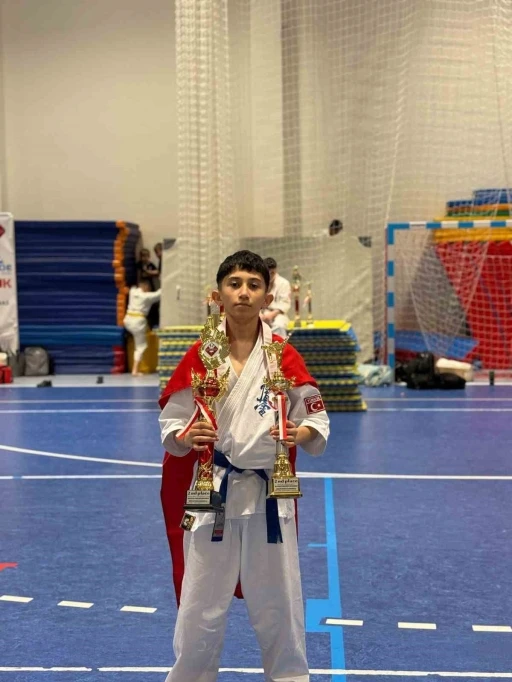 D&uuml;zceli Budokaido sporcusundan b&uuml;y&uuml;k başarı
