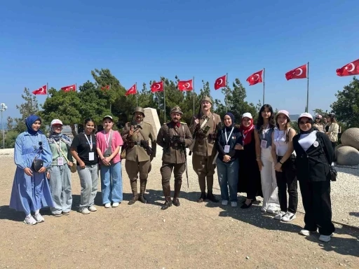 D&uuml;zceli gen&ccedil;ler &Ccedil;anakkale ruhunu yerinde yaşadı
