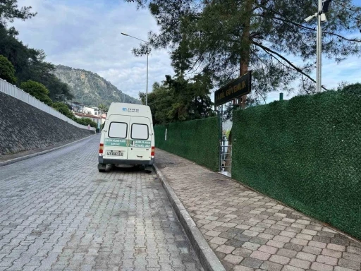 Düzensiz göçmenlerin bulunduğu bot kaza yaptı: 2 ölü
