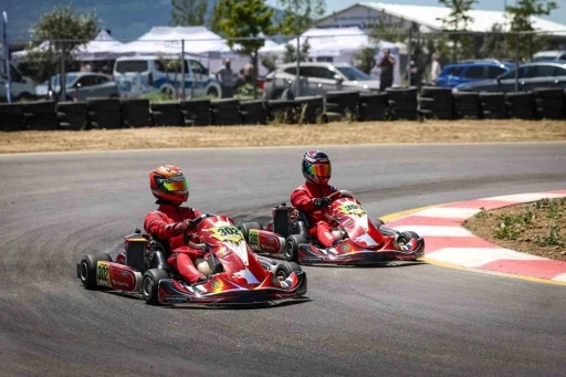 Dynamic Racing Team, T&uuml;rkiye Karting Şampiyonası&rsquo;nın 3&rsquo;&uuml;nc&uuml; ayağında t&uuml;m kategorilerde podyuma &ccedil;ıktı
