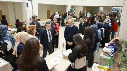 Ebelikte İnovasyon Projeleri Bilim Kafe&rsquo;de sergilendi
