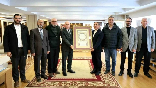 Ebu İshak Vakfı&rsquo;ndan Başkan Sekmen&rsquo;e Anlamlı Ziyaret
