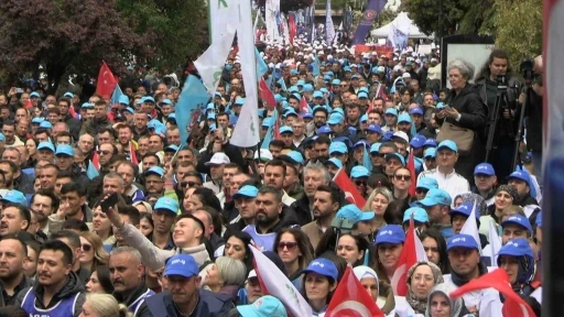 Edirne&rsquo;de 1 Mayıs&rsquo;ta meydanlar doldu, kalabalık alana sığmadı
