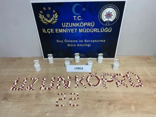 Edirne&rsquo;de 339 adet uyuşturucu hap ele ge&ccedil;irildi
