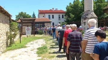 Edirne&rsquo;de aşure kuyruğu
