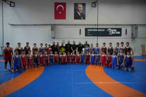 Edirne&rsquo;de ata sporu g&uuml;reşle geleceğin şampiyonları yetişiyor
