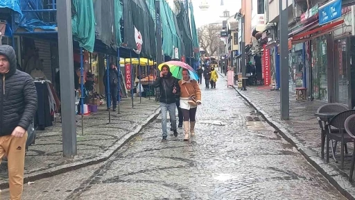 Edirne&rsquo;de beklenen yağış başladı
