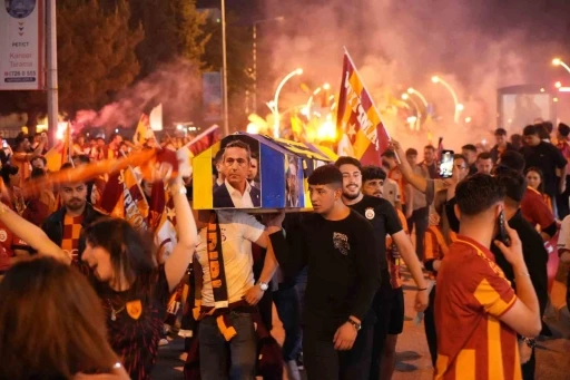 Edirne’de Galatasaray taraftarından ilginç şampiyonluk kutlaması
