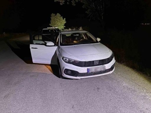 Edirne&rsquo;de g&ouml;&ccedil;men ka&ccedil;ak&ccedil;ılığı operasyonu: 2 g&ouml;zaltı
