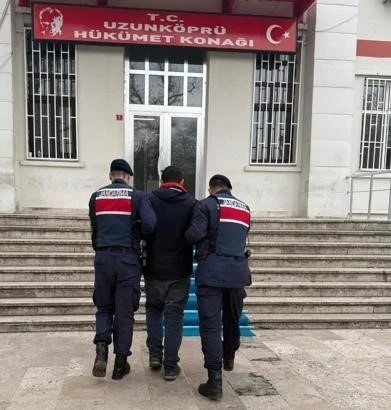 Edirne&rsquo;de g&ouml;&ccedil;men ka&ccedil;ak&ccedil;ılığı operasyonu: Filistinli organizat&ouml;r yakalandı

