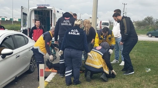 Edirne’de iki otomobil çarpıştı: 2 yaralı
