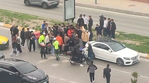 Edirne’de otomobile çarpan motosikletli ağır yaralandı
