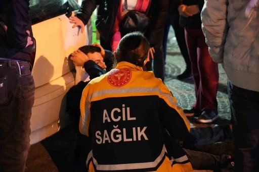 Edirne’de otomobilin yayalara çarpma anı kamerada: 3 yaralı
