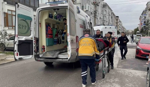 Edirne&rsquo;de otomobillerin &ccedil;arpıştığı kaza kamerada
