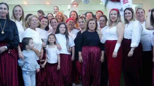 Edirne’de şalvar gecesi renkli görüntülere sahne oldu
