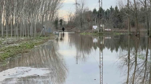 Edirne&rsquo;de taşkın suları &ccedil;ekiliyor
