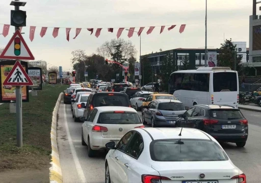 Edirne&rsquo;de trafiğe kayıtlı ara&ccedil; sayısı 207 bin 555&rsquo;e ulaştı
