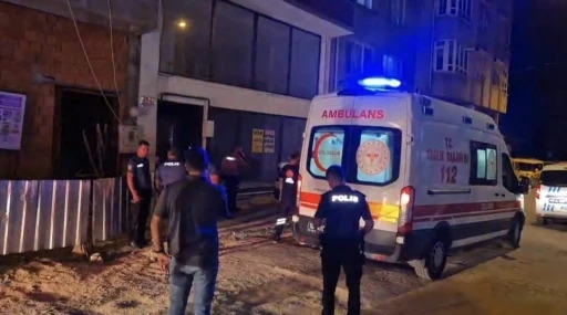 Edremit’te inşaatta imdat çığlığı: Merdiven boşluğuna düşen kadın yaralandı
