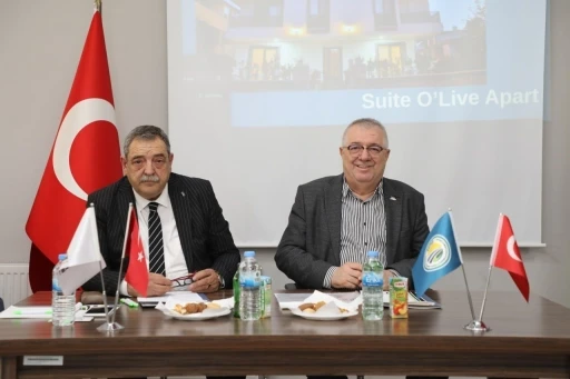 Edremit&rsquo;te turistik rotalar i&ccedil;in &ouml;nemli toplantı
