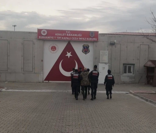 Edremit’te uyuşturucu operasyonu: 2 tutuklama
