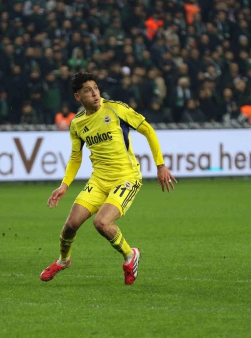 Edson Alvarez, cezalı duruma d&uuml;şt&uuml;
