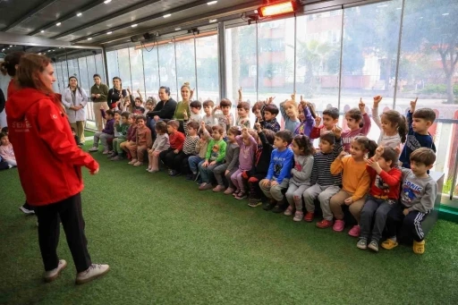 Efeler Belediyesi&rsquo;nden miniklere afet bilinci eğitimi
