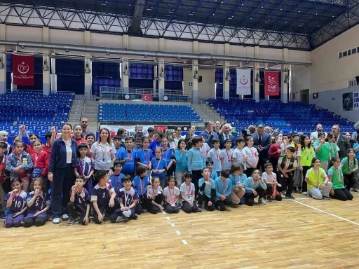 Efeler&rsquo;de minikler sporla buluştu
