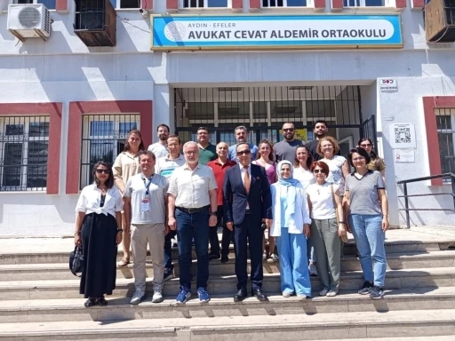 Efeler İl&ccedil;e Milli Eğitim M&uuml;d&uuml;r&uuml; &Ccedil;omruk: "Hedefimiz değerlerine sahip &ccedil;ıkan nesiller yetiştirmek"

