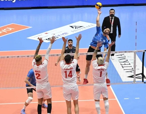Efeler Ligi Play-Off 5-8 Etabı: Altekma: 3 Spor Toto: 0
